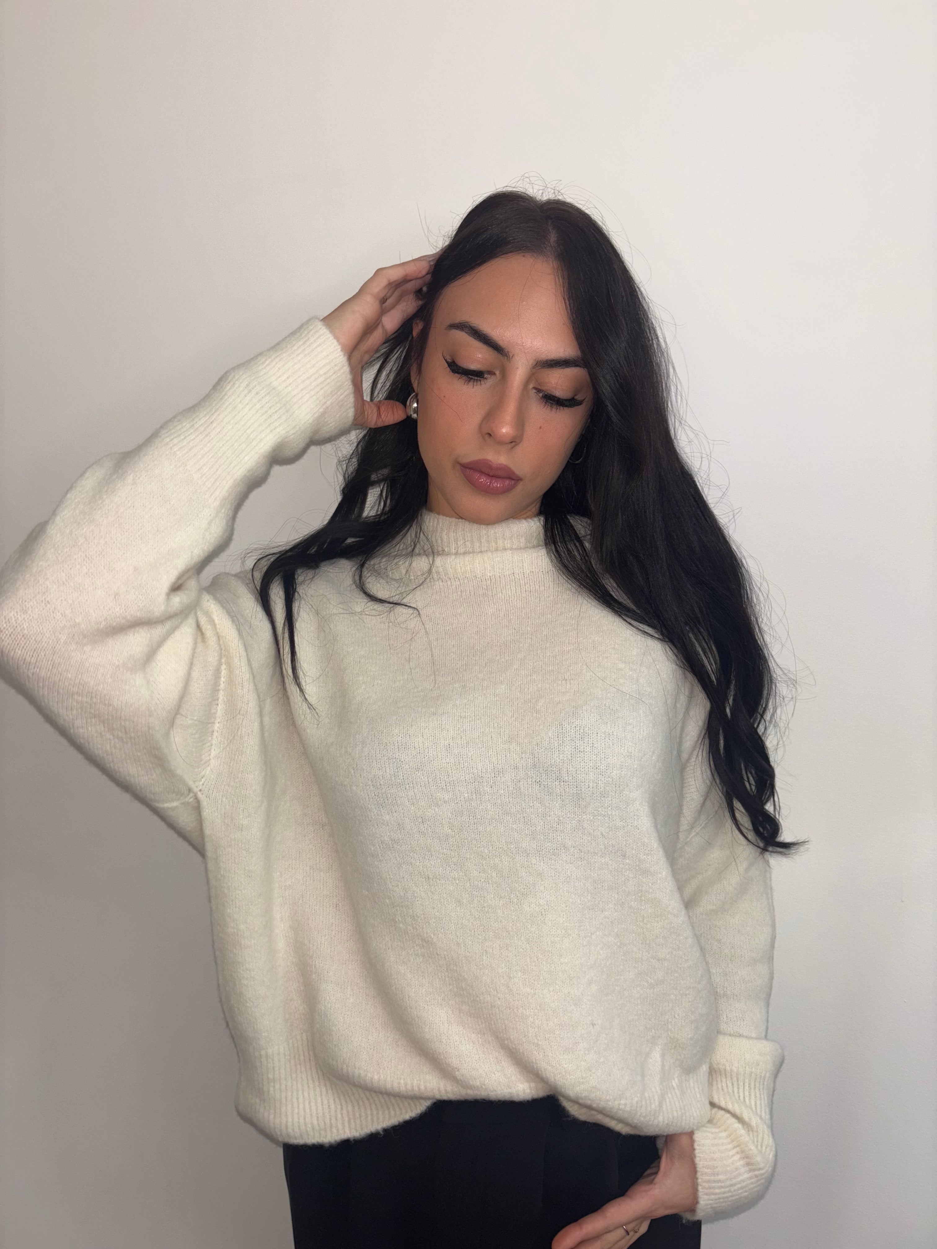 Maglione con collo leggermente alto